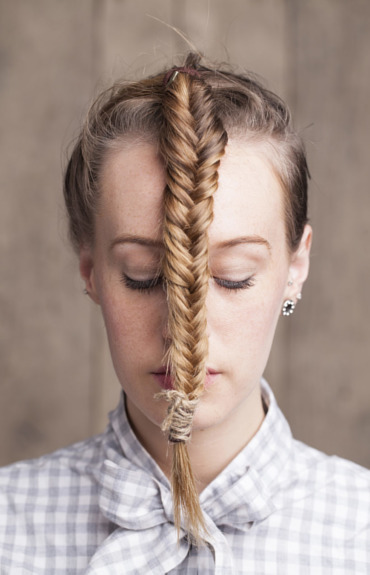 Drdol, chvost, vrkoč… Môže byť príčinou vypadávania vlasov váš účes?