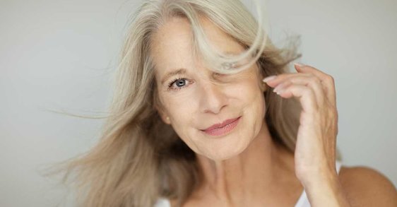 Návaly tepla v menopauze: príčiny, symptómy a ako sa s nimi vyrovnať