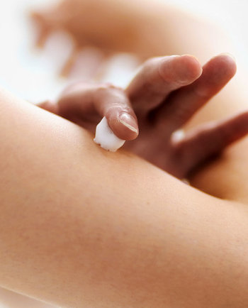Menopauza: Prečo je moja pleť taká citlivá? Čo robiť?